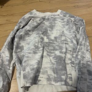 Athleta Gray Tie-Dye Crew Neck Sweater